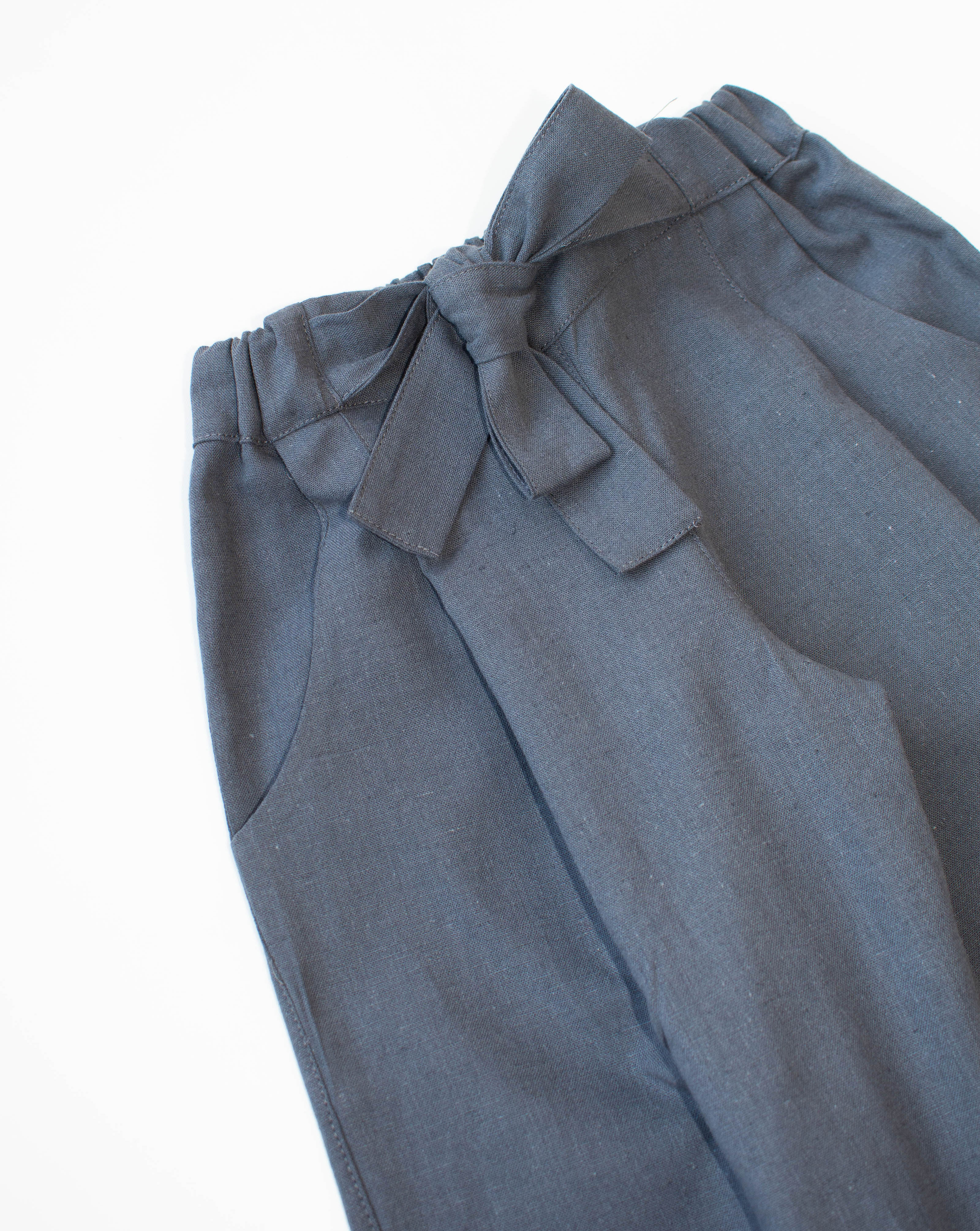                                                                                                                                                           Sloane Trousers - Navy